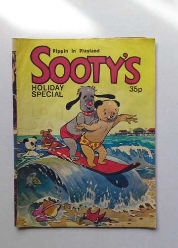 Sooty holiday special comic - holiday,