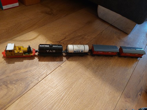 Thomas the tank engine - thomas,