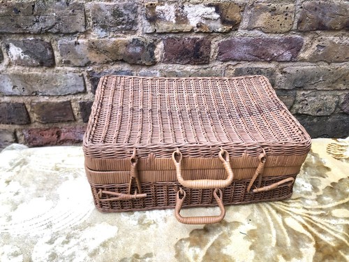Vintage wicker picnic basket - wicker,