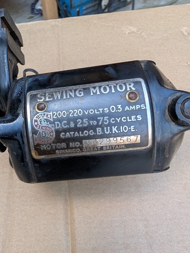 Singer sewing machine - machine, motor,