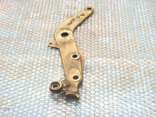Right engine mount support - engine,