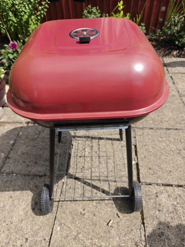 Used bbq for - (metal), tenner
