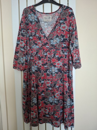Mantaray floral cross - mantaray, front