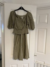H&M mama dress  Size small