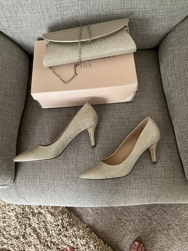Wedding shoes and matching
