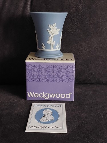 Wedgwood blue jasperware - wedgwood,