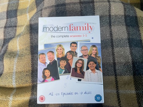 Modern family dvd box set - modern,
