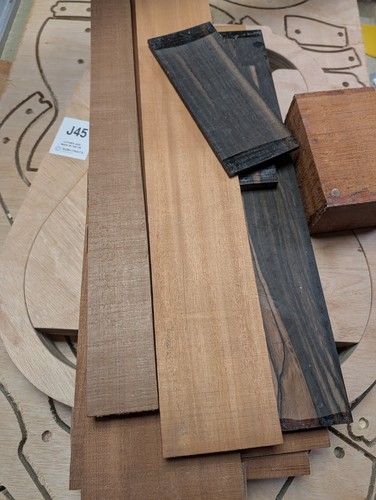 J45 mould and - mould, tonewood