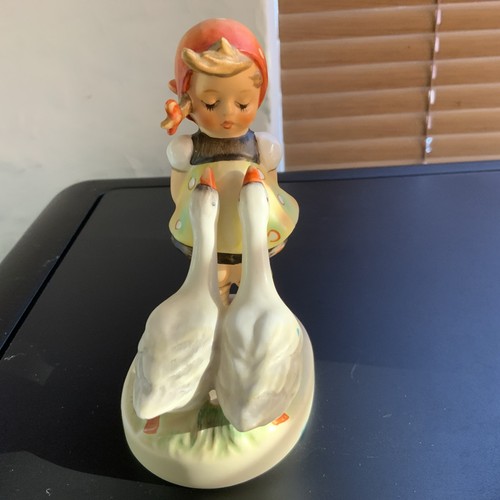 Vintage 1960 hummel figurine - 1960's,