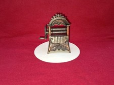 Vintage Die-Cast Miniature "Wringer Washer" Pencil Sharpener ☆