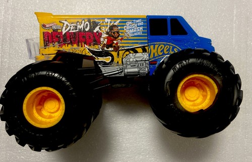 Hot wheels monster trucks - hot,