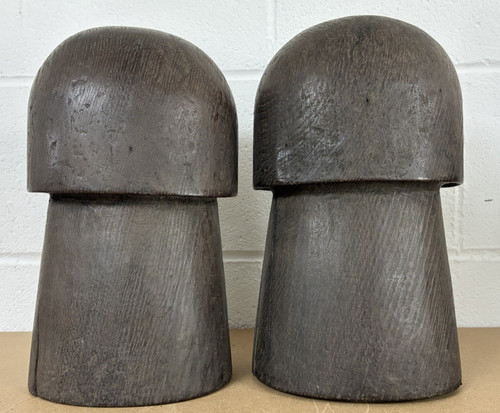 Pair hat blocks wig - of,
