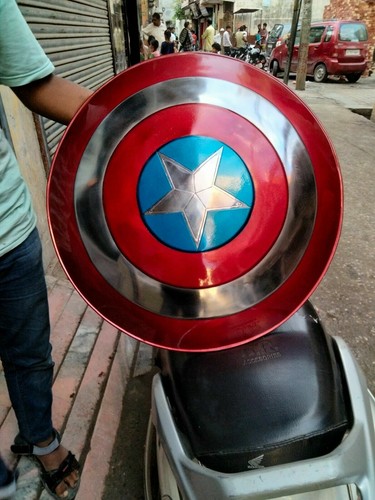 Avengers metal shield 75th - 1:1,