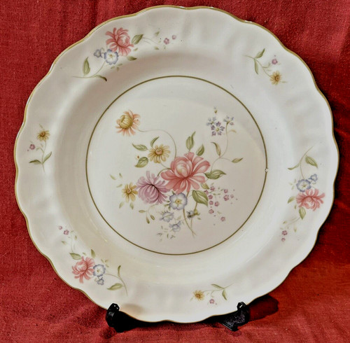 Royal doulton majestic - royal,