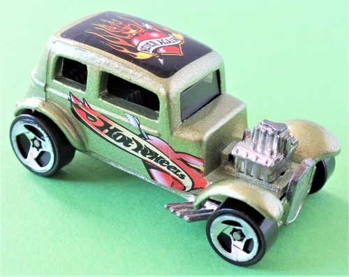 2004 hot wheels - classic, ‘32