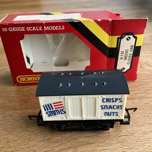Hornby smiths crisps - smiths,