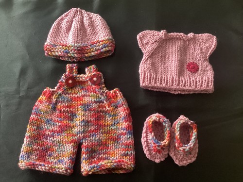 Hand knitted dolls - clothes, to