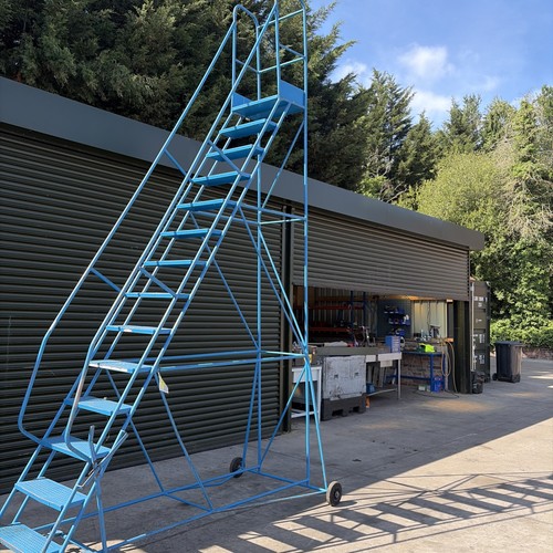 Warehouse steps aeroplane - warehouse,