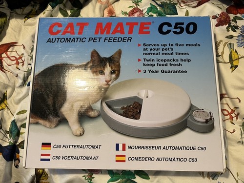 Automatic cat feeder - cat, mate