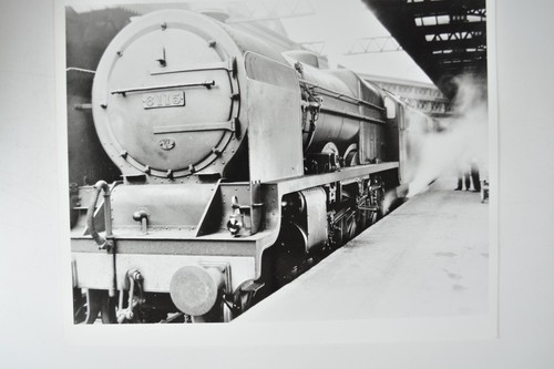 Steam locomotive 6115 night - locomotive,