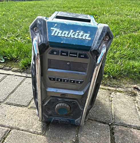 Makita mr003g dab portable - makita,