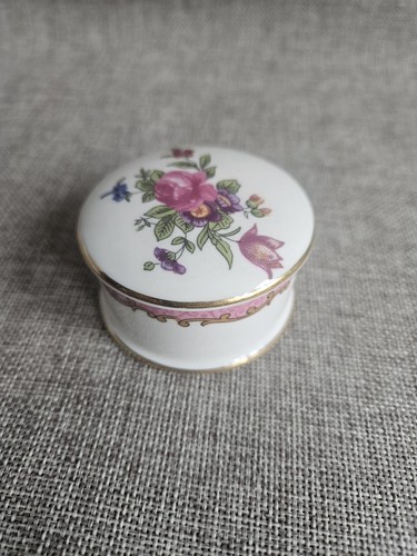 Crown staffordshire fine bone - staffordshire,