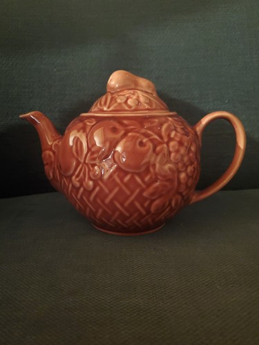 Vintage pink wade teapot - pink,
