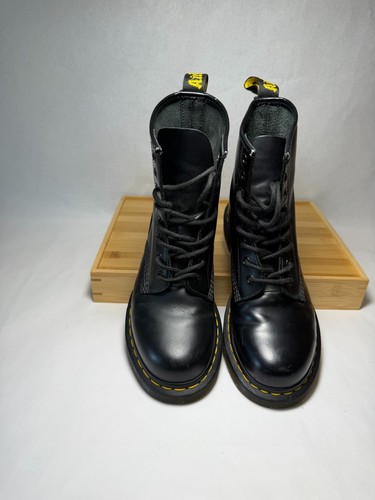 Martens 1460 eye boot is - martens,