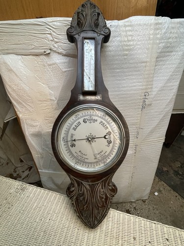 Aneroid barometer with - aneroid,