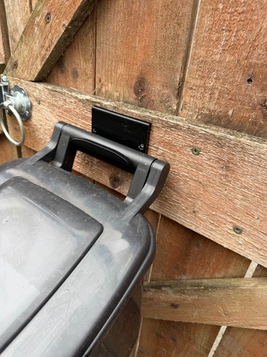 Outdoor food waste - bin, wall