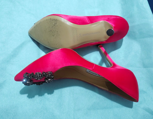 Manolo blahnik hangisi - manolo,