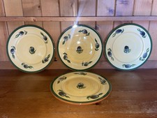 Set of 4 Dinner Plates.