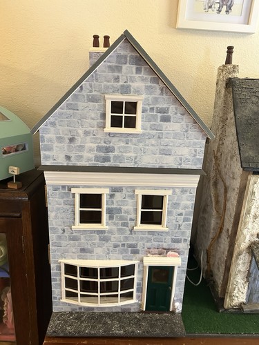 Large floor dolls house for - 3,