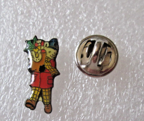 Rupert bear pin - pin, badge