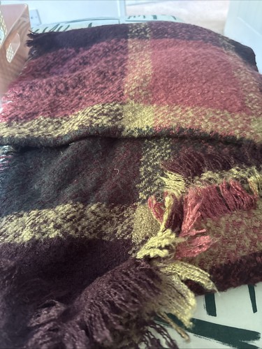 Large fat face shawl winter - face,