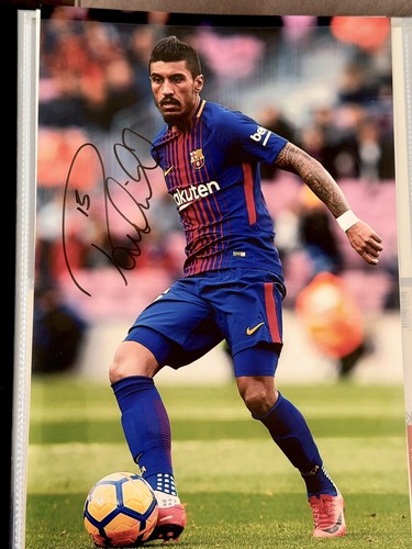 Paulinho barcelona signed - paulinho,