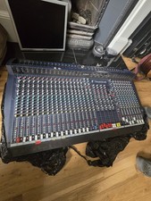 Soundcraft Live 8 32 Channel Mixing Desk
