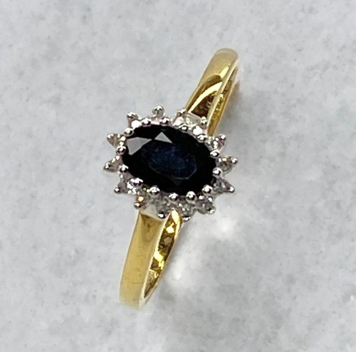 Sapphire diamond halo ring 9ct - diamond,