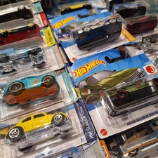 Hot wheels mainline mixture - wheels,