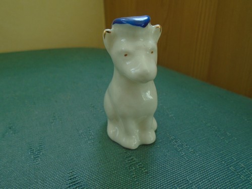 Hythe kent crest scottie dog - crest,