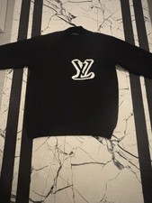 Black size medium Luis