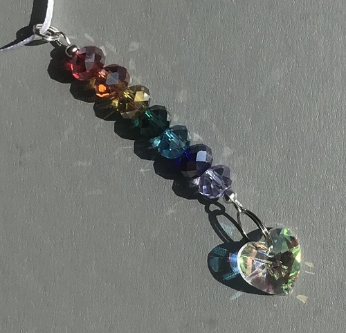 Rainbow crystal - 🌈,
