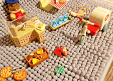 Sylvanian Families Pizza Delivery Set Figure, Scooter & Accessories Excellent!