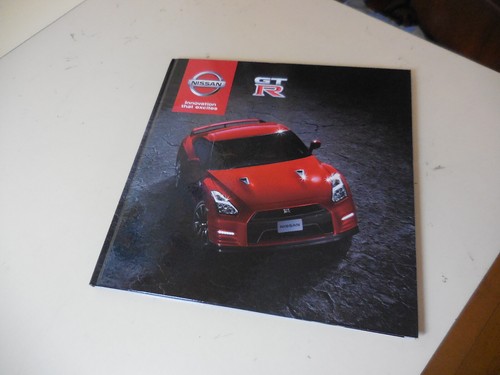 Nissan japanese brochure - gt-r,