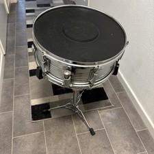 Snare Drum with pearl stand and tuxedo bag.