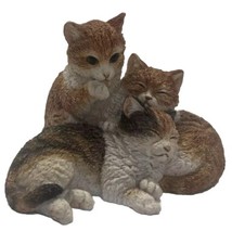 Country Artists Cat Figurine