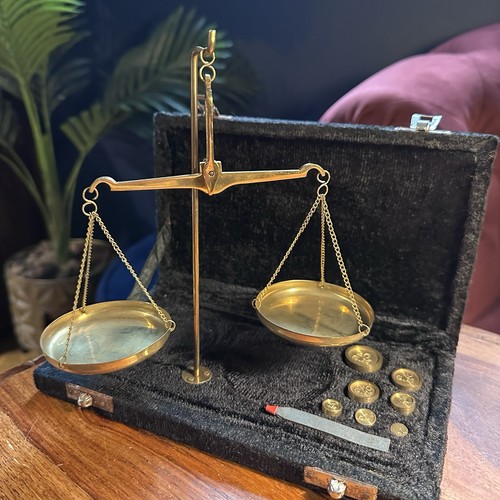 Vintage 50g brass balance - 50g,
