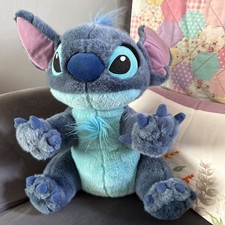 Disney store exclusive inch - exclusive,