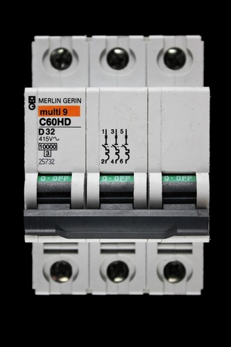 Merlin gerin amp curve d - merlin,