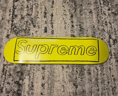 Supreme kaws chalk logo - kaws,